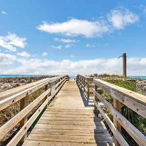 Mainsail 131 - Beachfront 2br With Free Seasonal Service Holiday home